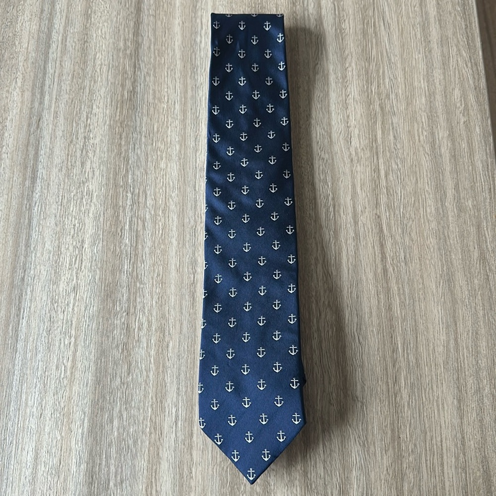 Excellent Condition Navy Tie with Anchors